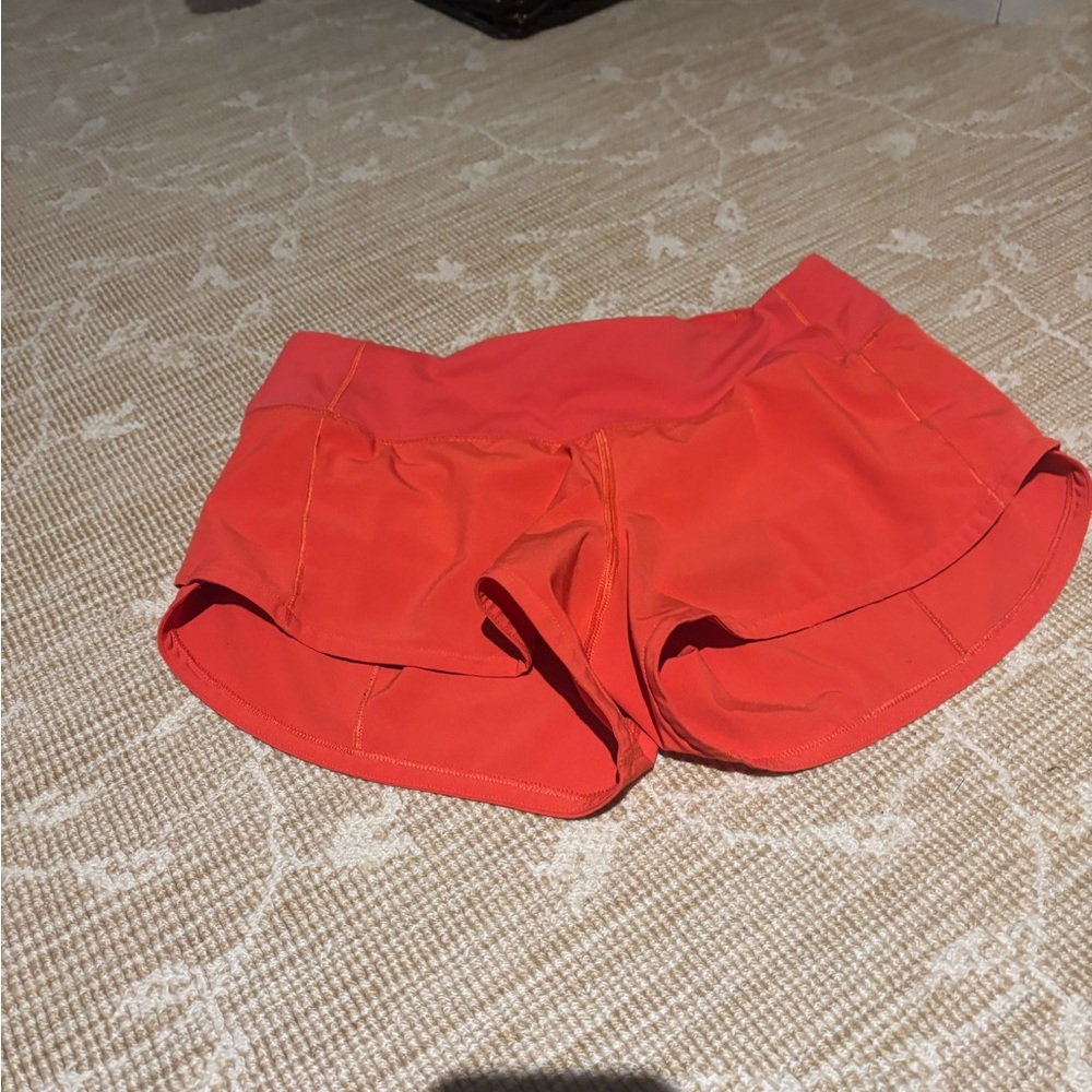 Women's Red Lululemon Athletic speed up Shorts 2.5 low rise